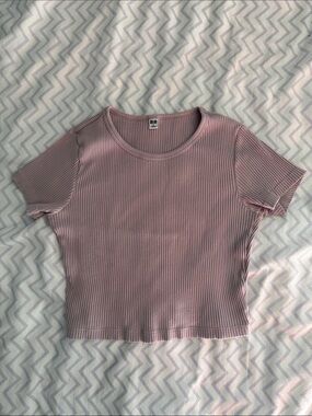 3/$25 Uniqlo Ribbed Short Sleeve Crop Top - Dusty Pink